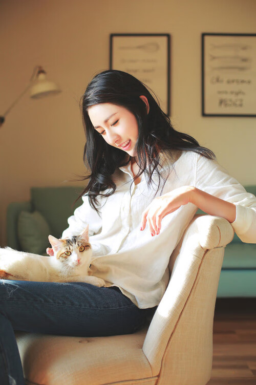 “高新体育中心：羽毛球赛场成全球选手竞技之地”