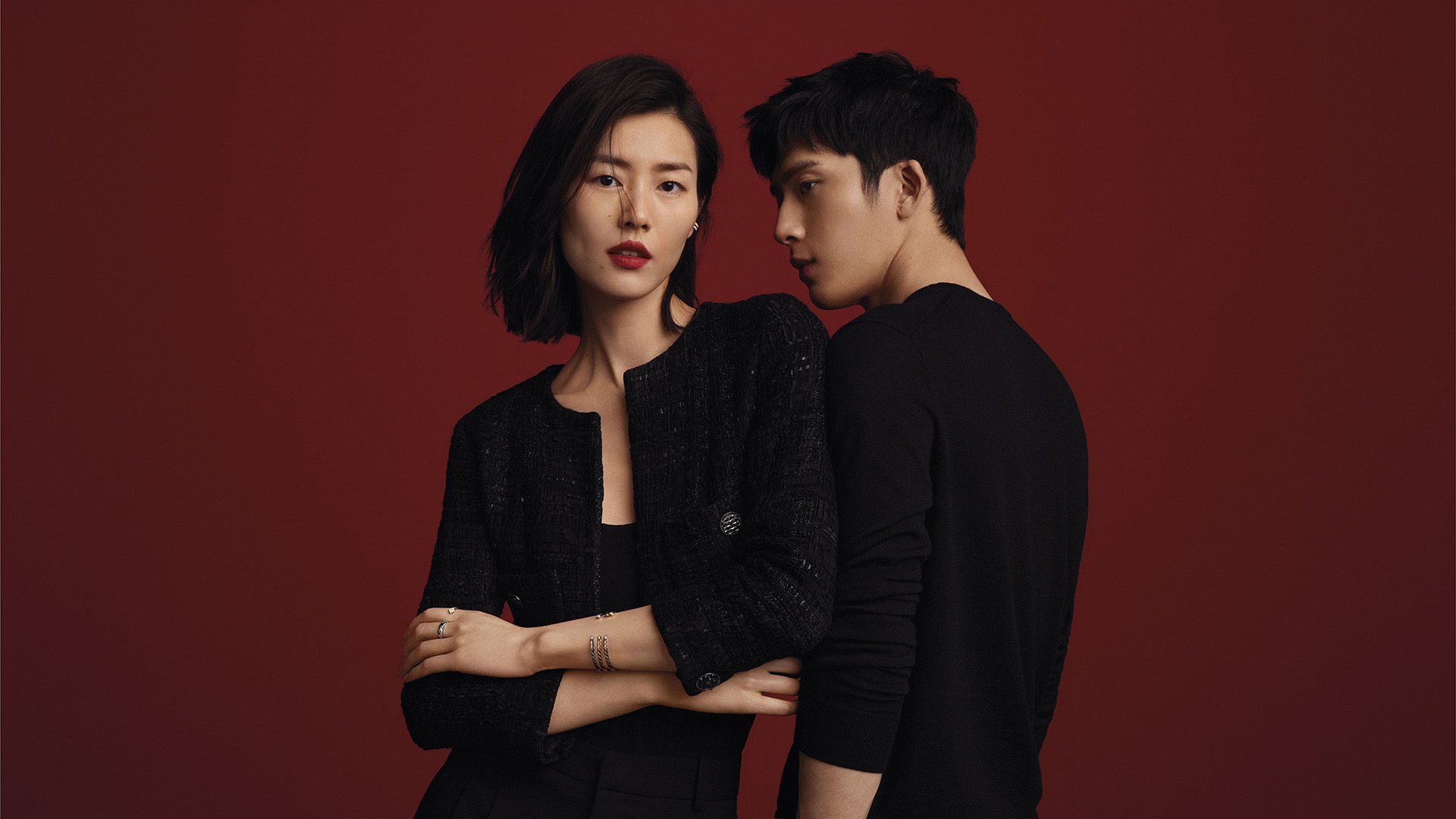 乐鱼官网-勒沃库森快攻节奏打出致命突破，勒沃库森巅峰时期阵容