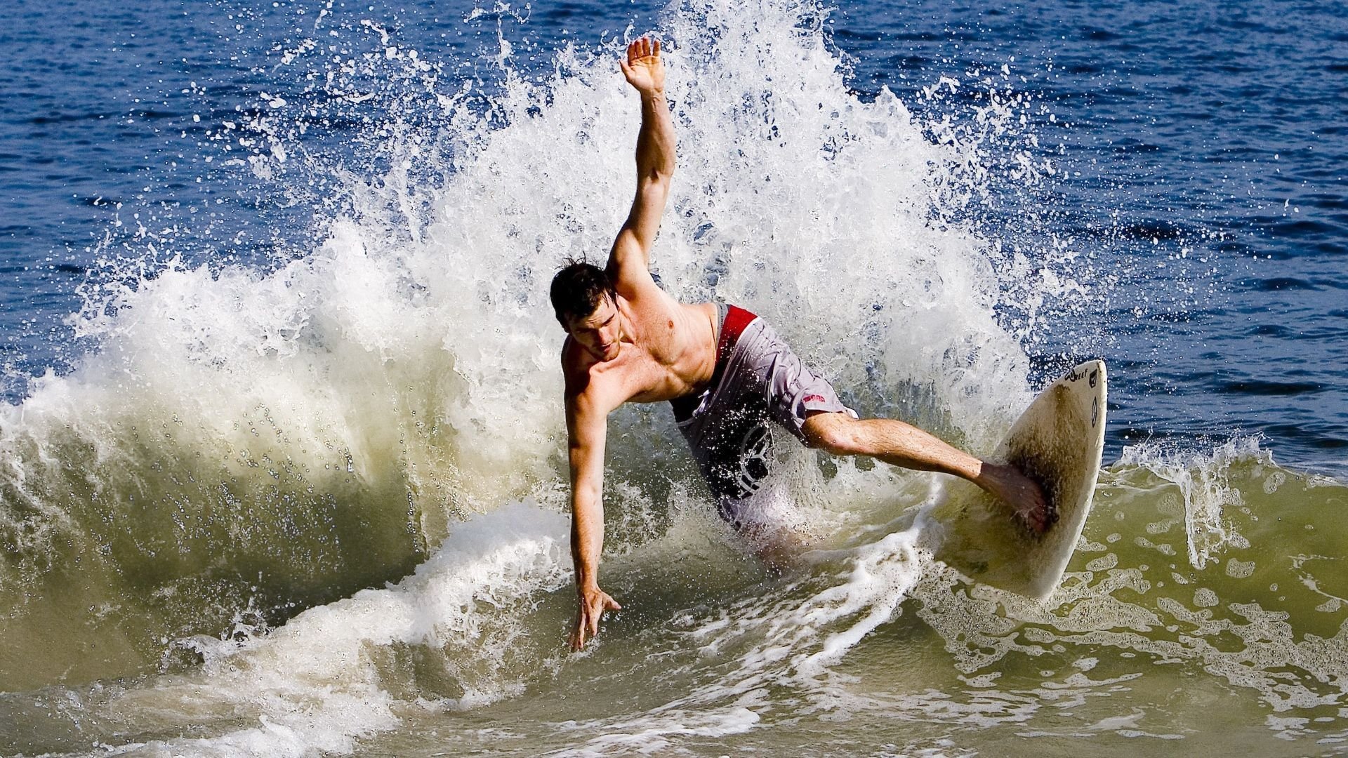 新闻中心发布运动风险预警系统测试成果通报,运动风险识别与防控对策