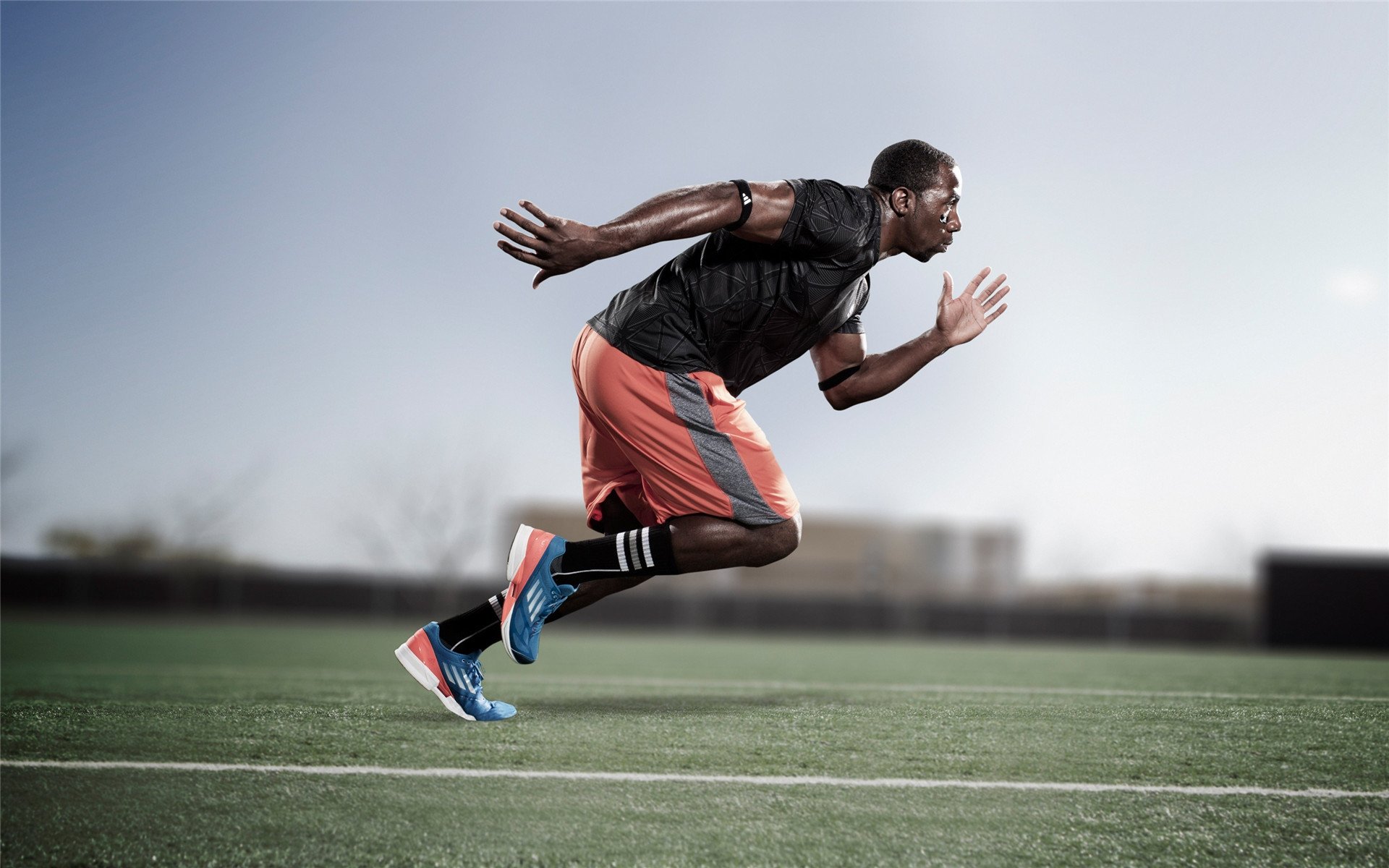 世界杯小组赛第二轮：韩国0比1小负英格兰 孙兴慜纵有3次射门均被神扑化解