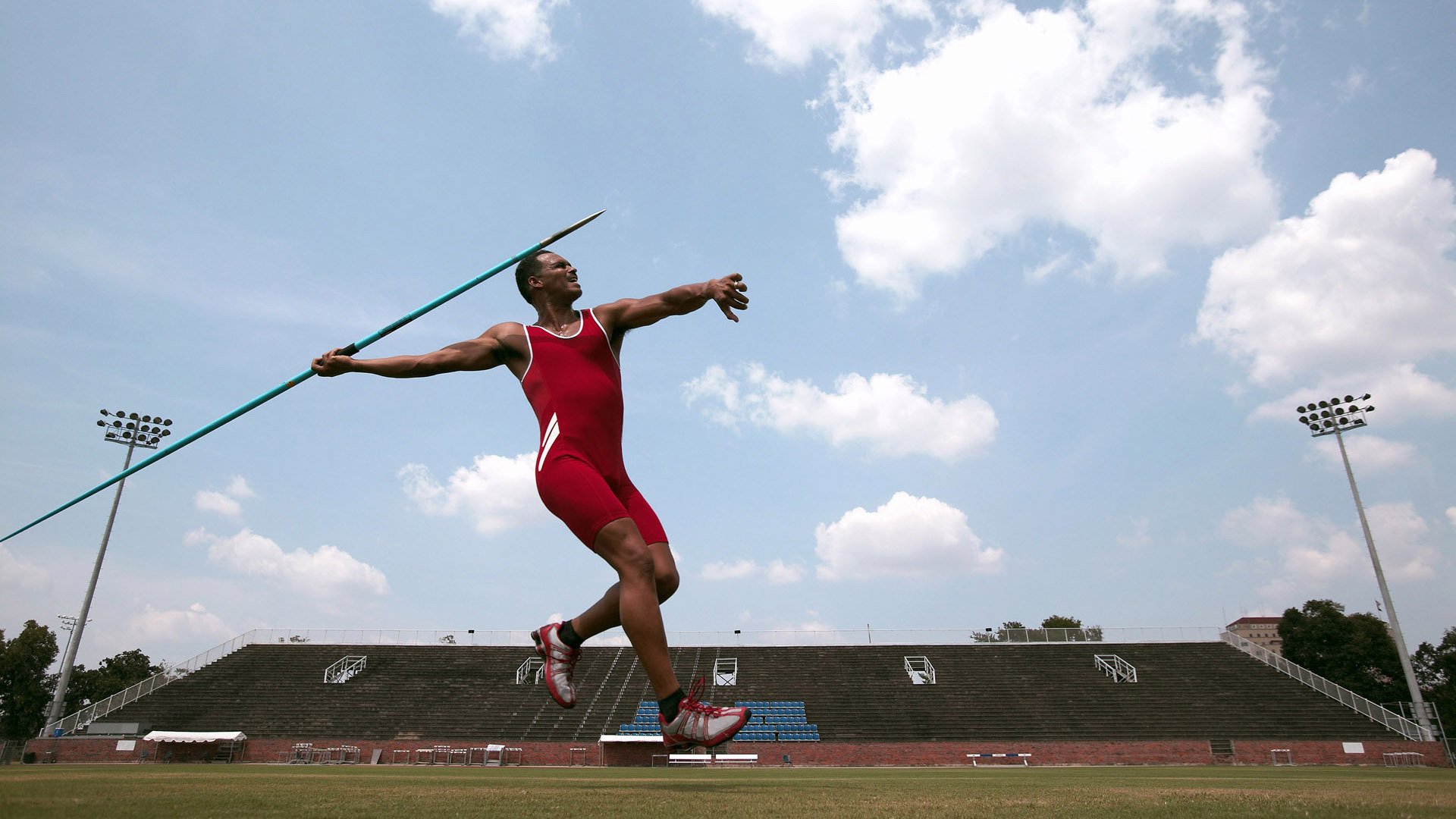 从失败到冠军的励志故事，从失败走向成功的名人